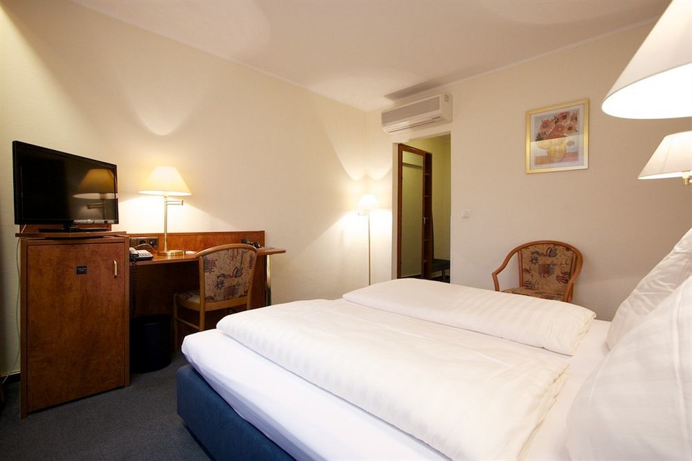 Falk Hotel Frankfurt am Main Bagian luar foto