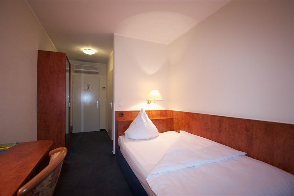 Falk Hotel Frankfurt am Main Bagian luar foto