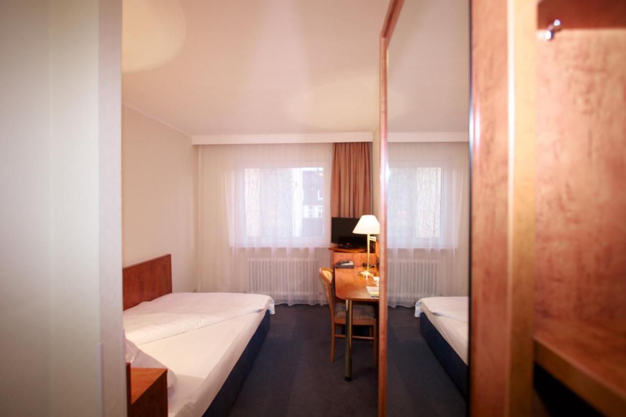 Falk Hotel Frankfurt am Main Bagian luar foto