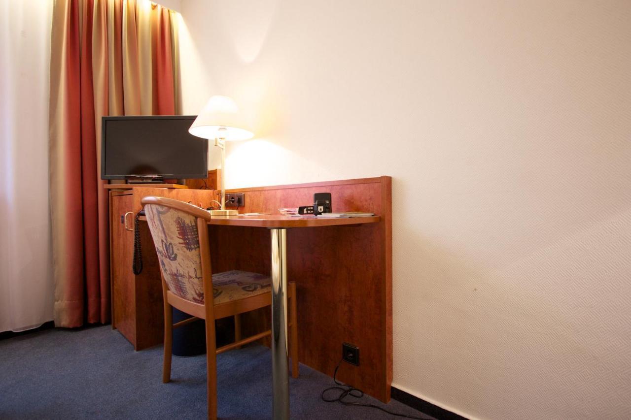 Falk Hotel Frankfurt am Main Bagian luar foto